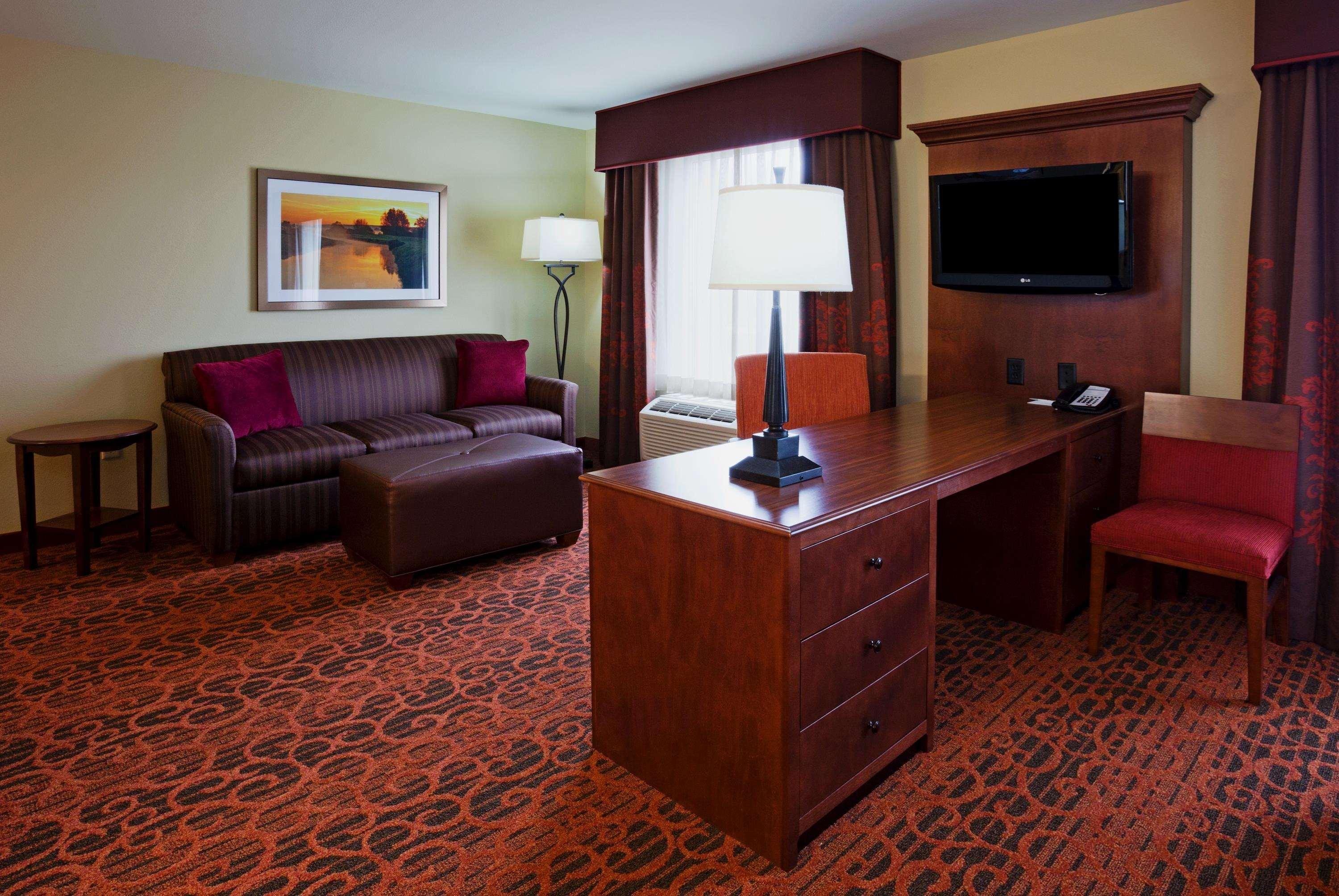 Hampton Inn & Suites Minot Esterno foto